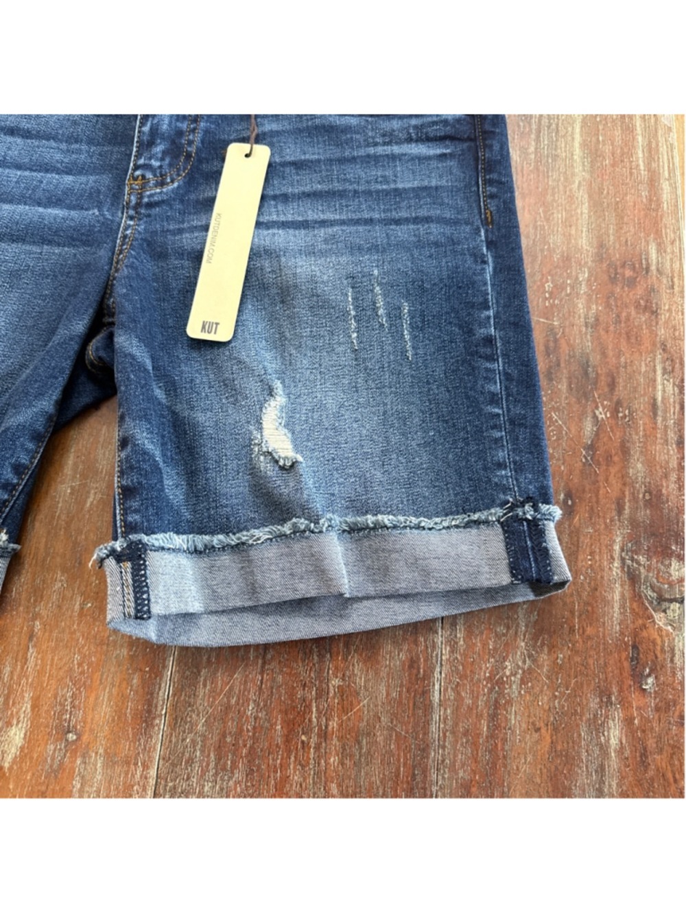 KUT from the Kloth Katy Boyfriend Denim Shorts - Distressed Size 2 NWT - Picture 4 of 11
